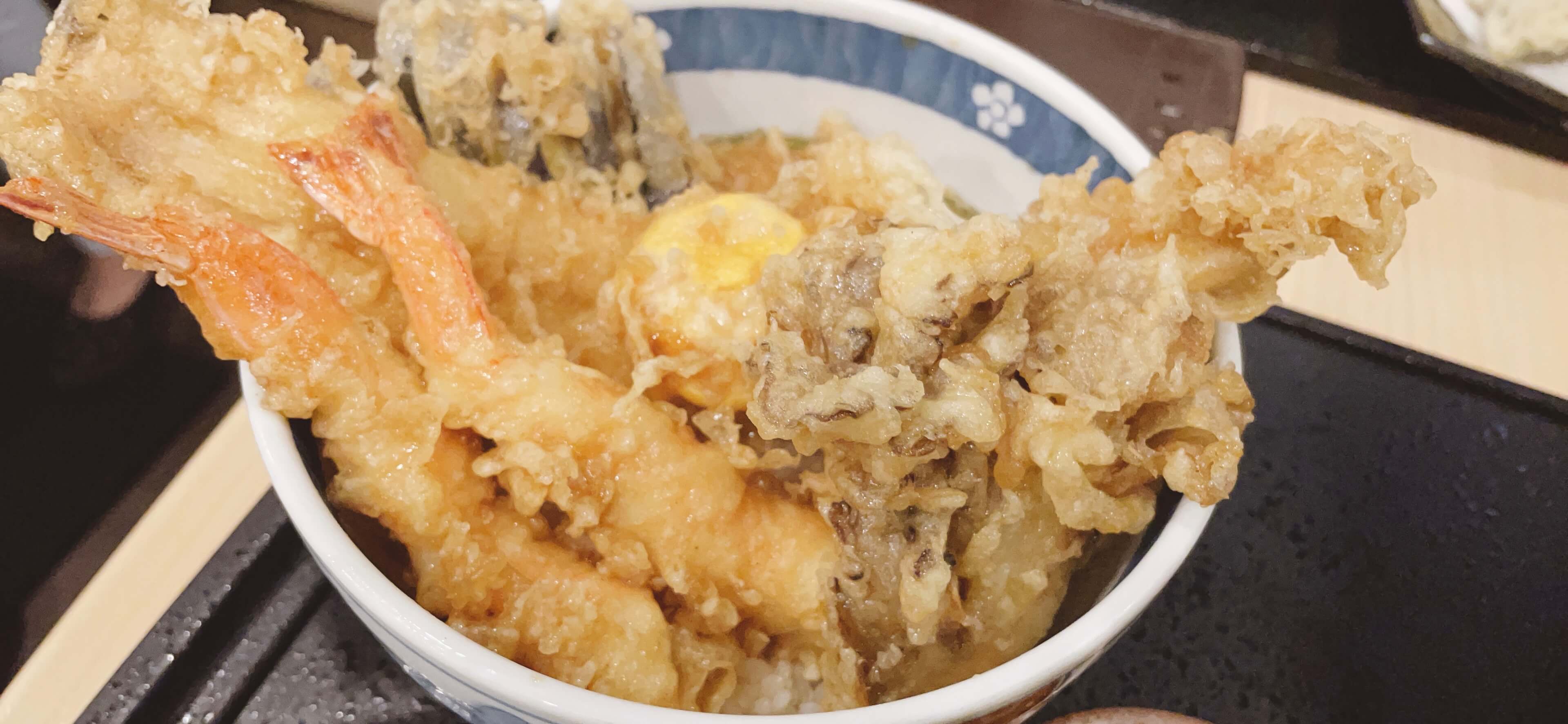 【和食・天ぷらのさくさく】たまには昼間に天丼がっつりいってもおーらい！